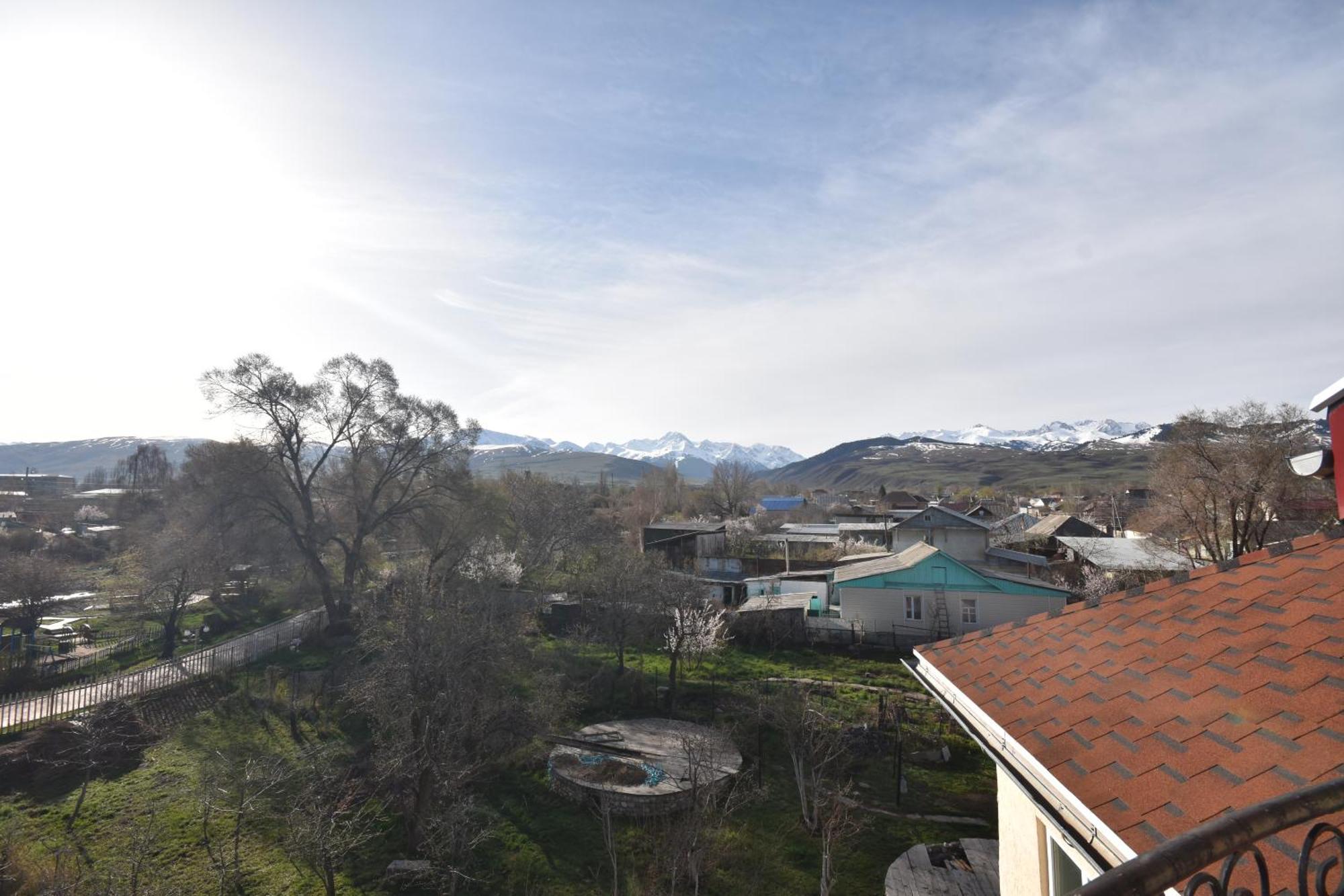 Riverside Karakol Exterior foto